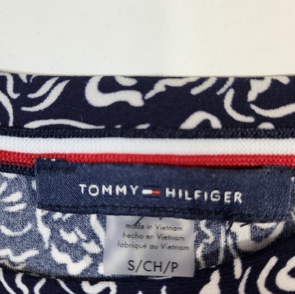Tommy Hilfiger Patterned Blouse - Picture 8 of 8